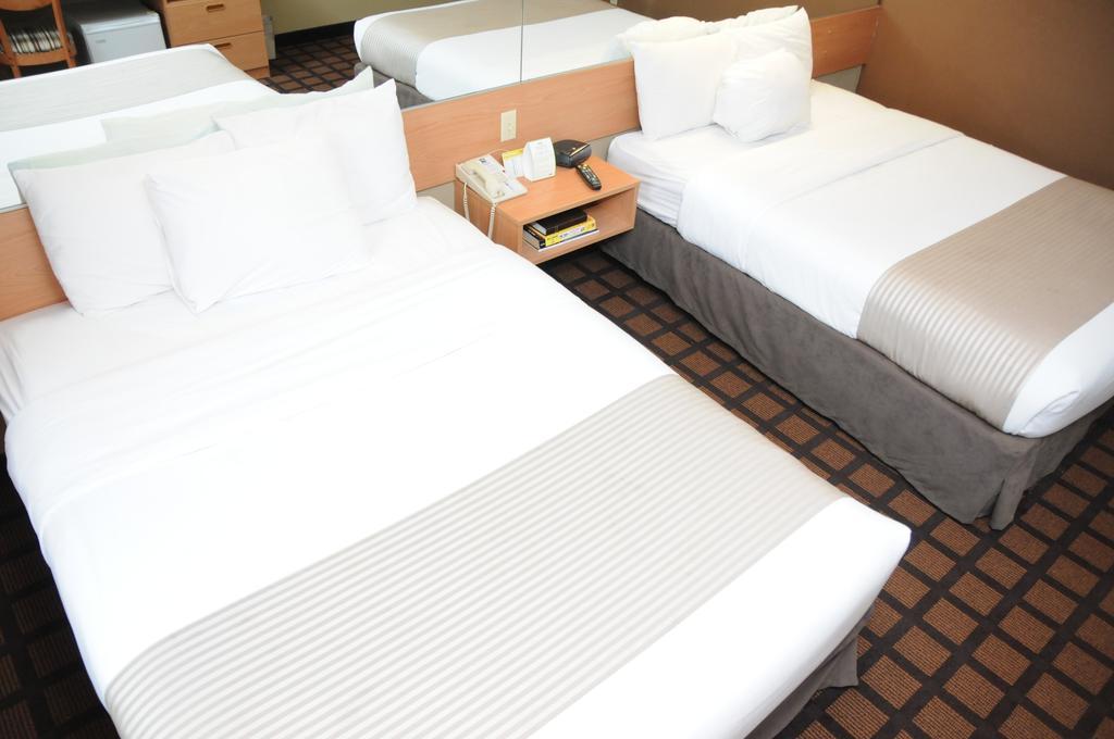 Microtel Inn & Suites By Wyndham West Chester Exteriör bild