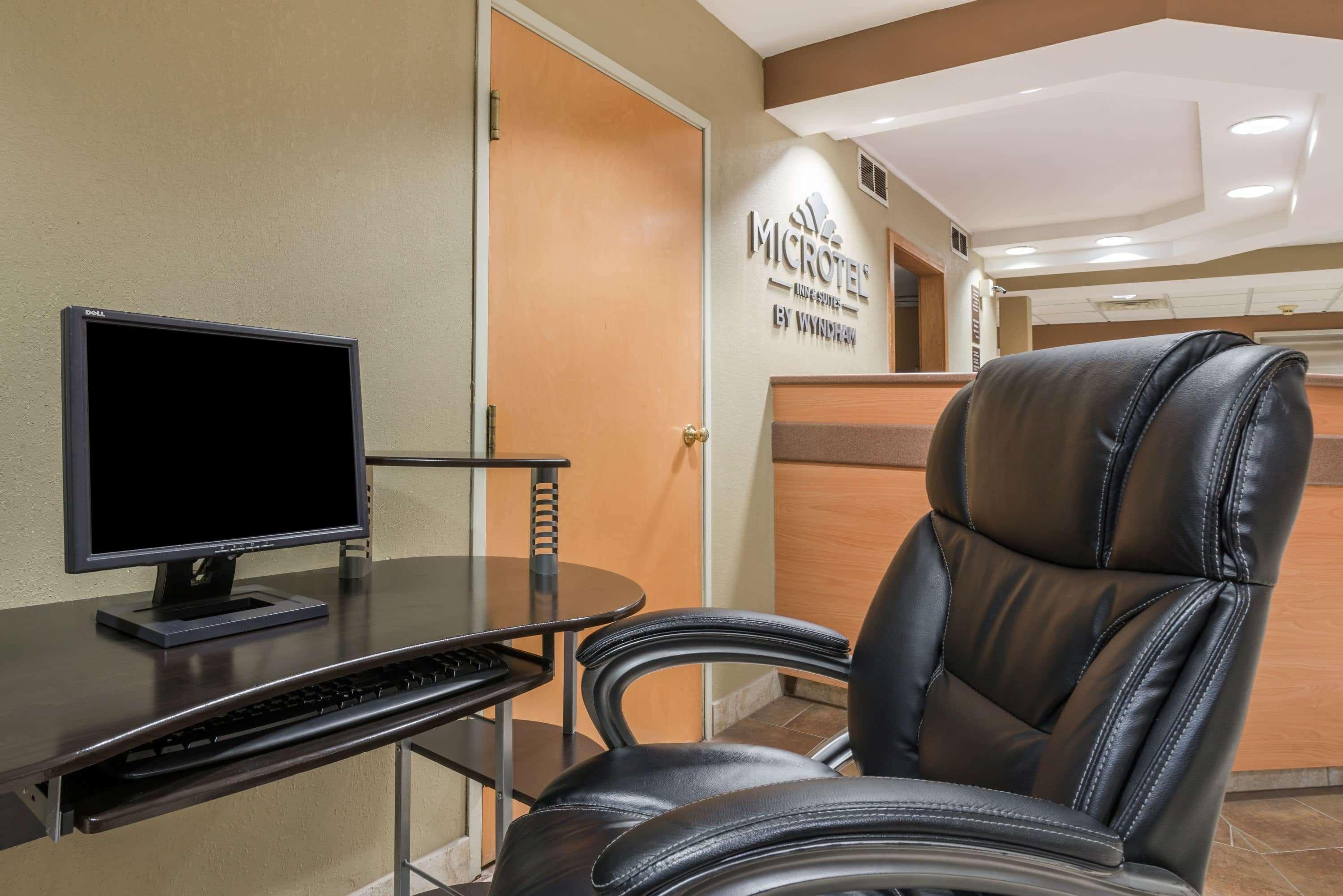 Microtel Inn & Suites By Wyndham West Chester Exteriör bild